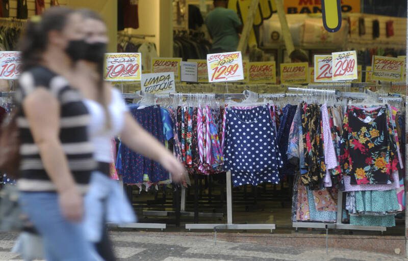 Prefeitura alerta sobre o uso correto da máscara na reabertura do comércio nesta quarta (07)