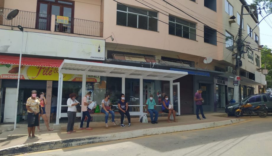 Cachoeiro: Mais pontos de ônibus recebem novos abrigos