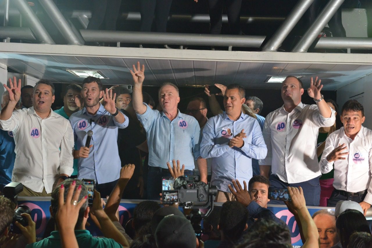 “Quem ama o ES e Vila Velha está do lado de cá”, diz Arnaldinho Borgo no Encontro de Lideranças com Casagrande