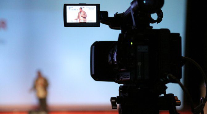 Dia Internacional da Animação: sessões de curtas-metragens para alunos de escolas municipais, em Cariacica