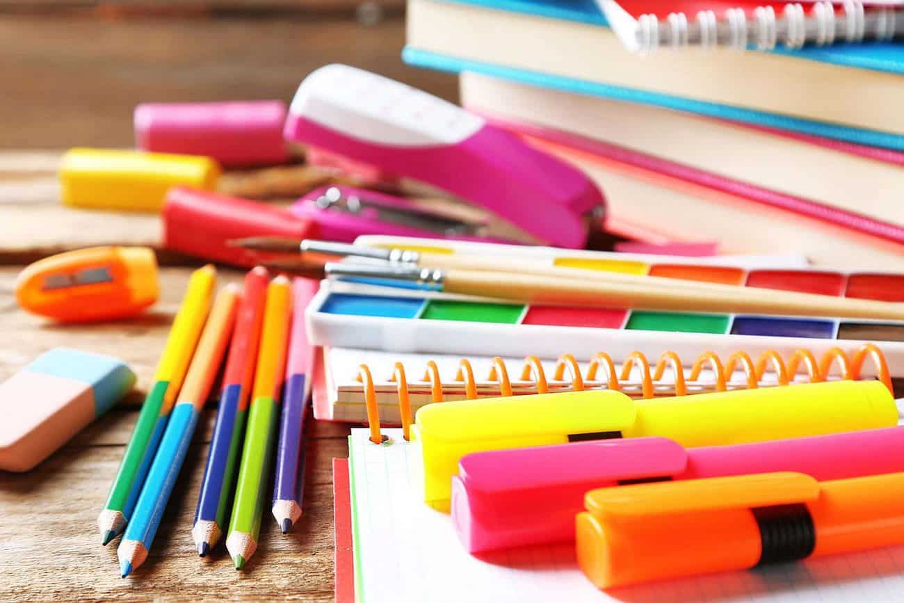 Economia: pesquisa é fundamental para reduzir despesas com material escolar