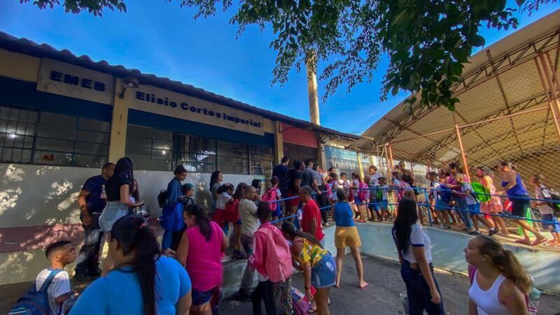 Escolas municipais de tempo integral retornam às aulas em Cachoeiro