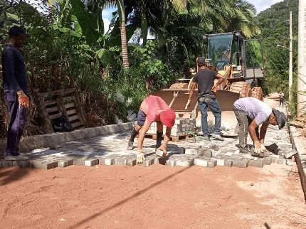 Marechal Floriano Investe em Infraestrutura: Pavimentação de Estradas em Andamento