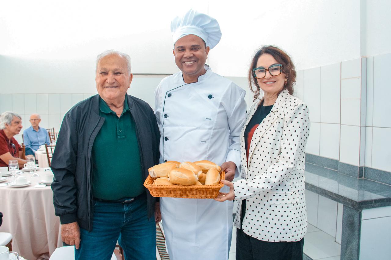 Após 20 anos, Norma e Ferraço reinauguram Padaria Comunitária em Cachoeiro