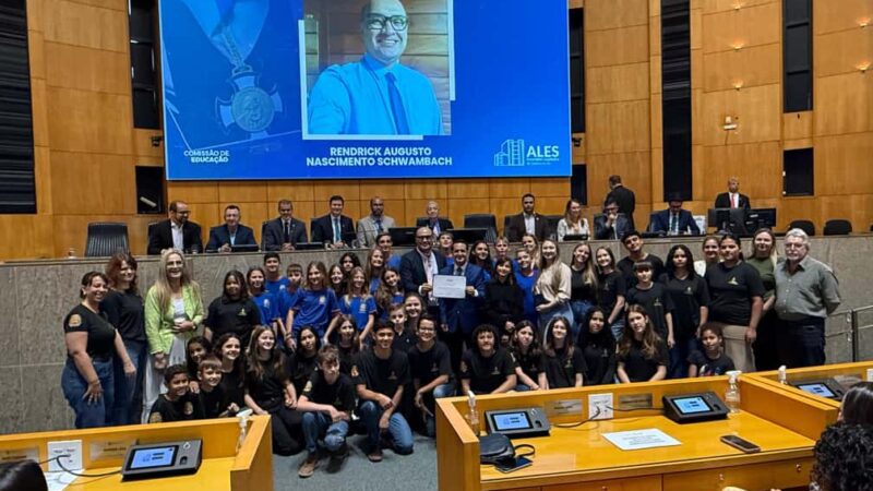 Gandini destaca valorização dos professores e pede regularização do piso