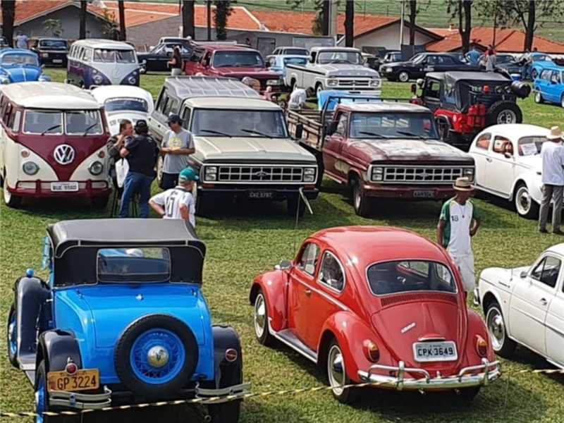 1° Encontro de Motociclistas e Carros Antigos de Carolina