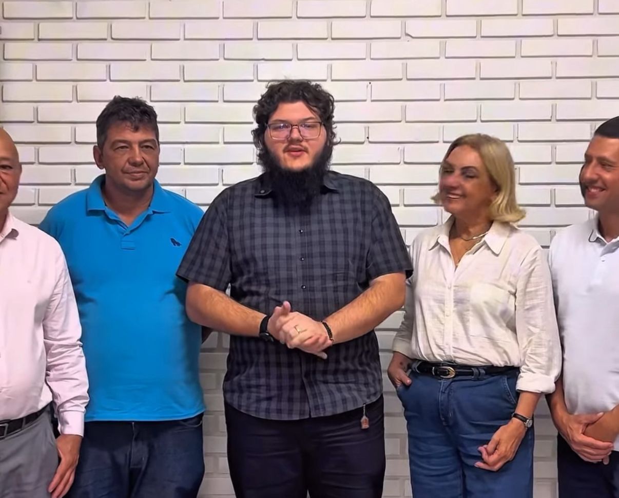 Prefeitura de Cachoeiro anuncia abono de R$ 2 mil para o magistério