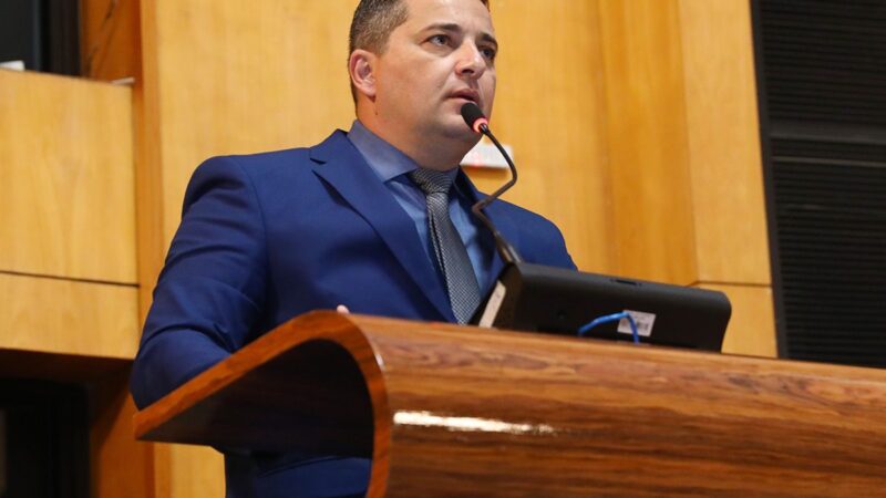 Wellington Callegari ingressa com Ação Civil Pública contra resolução estadual na educação