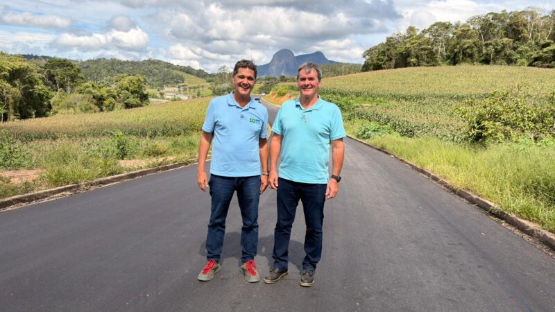 Idealizador do programa Caminhos do Campo, Ricardo Ferraço faz visita técnica às obras da estrada de Alto Caxixe