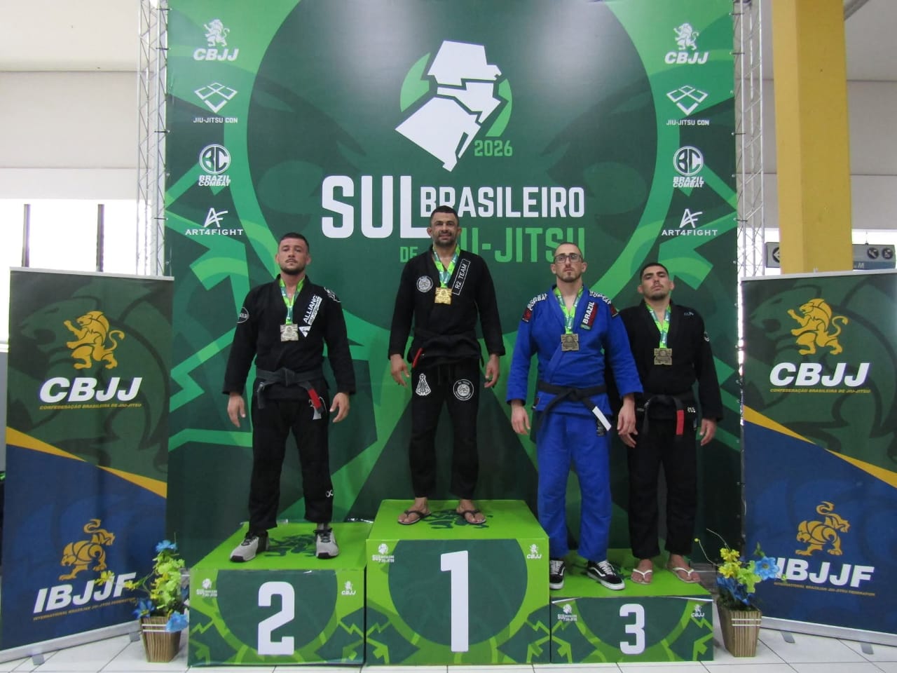 Raul Schunk conquista título no Campeonato Sul-Brasileiro de Jiu-Jitsu 2026