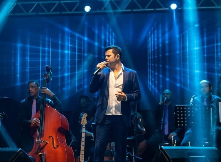 Festival do Rei encerra programação com premiação e show em homenagem a Roberto Carlos