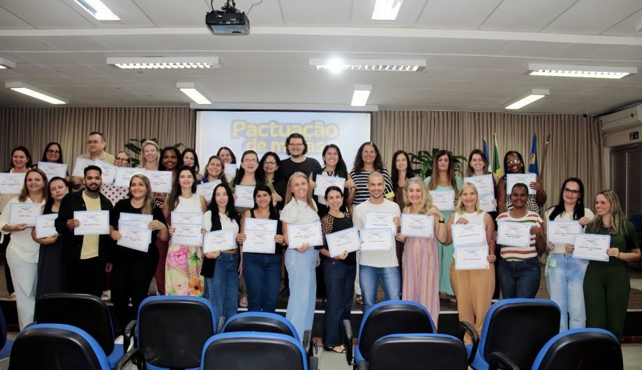 Pactuação de Metas 2026 reforça planejamento estratégico da educação em Cachoeiro