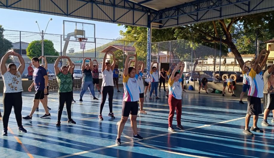Prefeitura de Cachoeiro inaugura academia ao ar livre no bairro Alto Monte Cristo