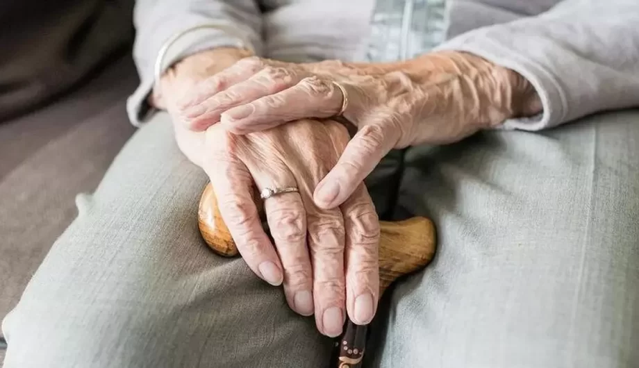 Caminhada do Junho Violeta mobiliza Cachoeiro pela valorização da pessoa idosa