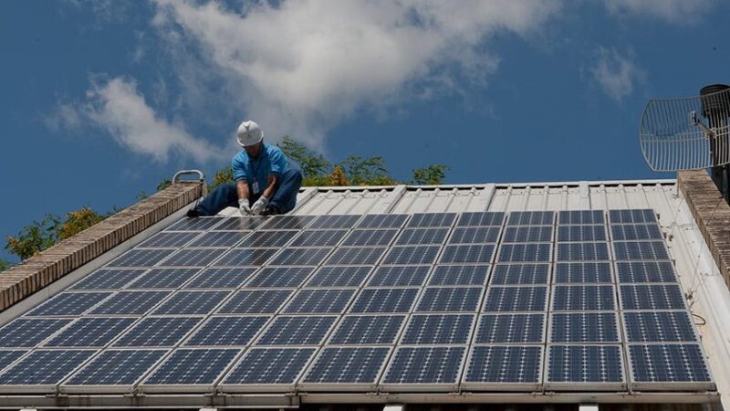 Contratação de energia solar exige atenção dos consumidores, alerta Procon de Cachoeiro