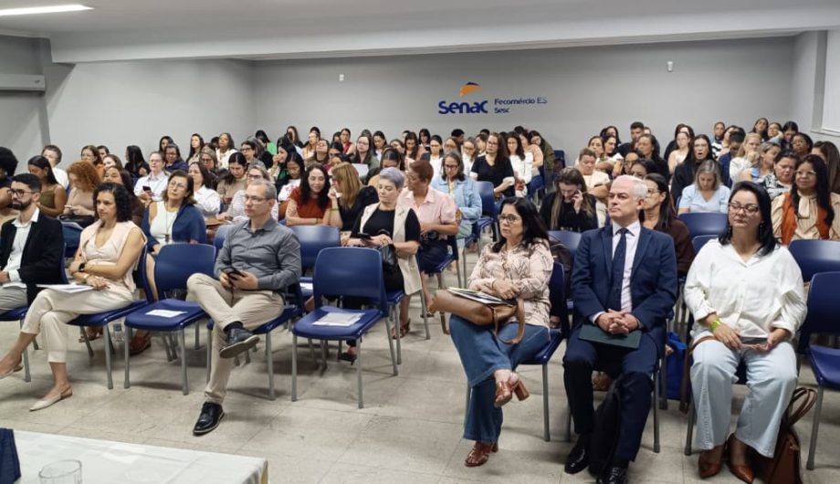 Cachoeiro reúne rede de proteção em 1º Seminário Municipal pela Primeira Infância
