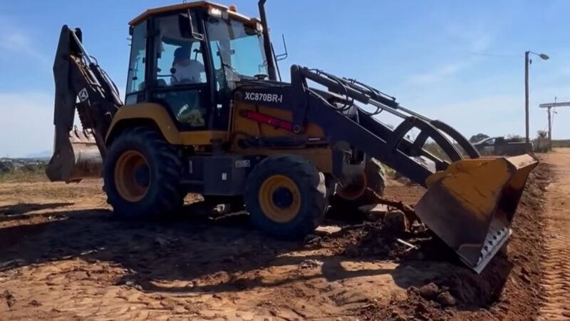 Marataízes recebe novo curso de capacitação para operador de retroescavadeira