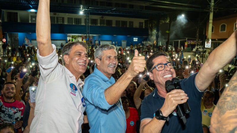 Kennedy é palco de grande ato político em apoio a Marcelo Santos e Hudson Leal