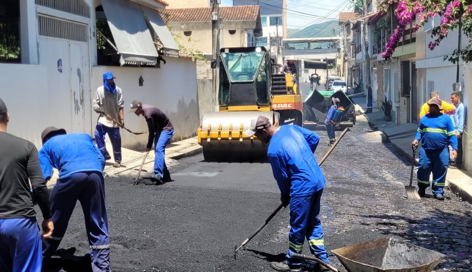 Obras de asfaltamento chegam ao bairro Santa Cecília e prometem melhorar a mobilidade