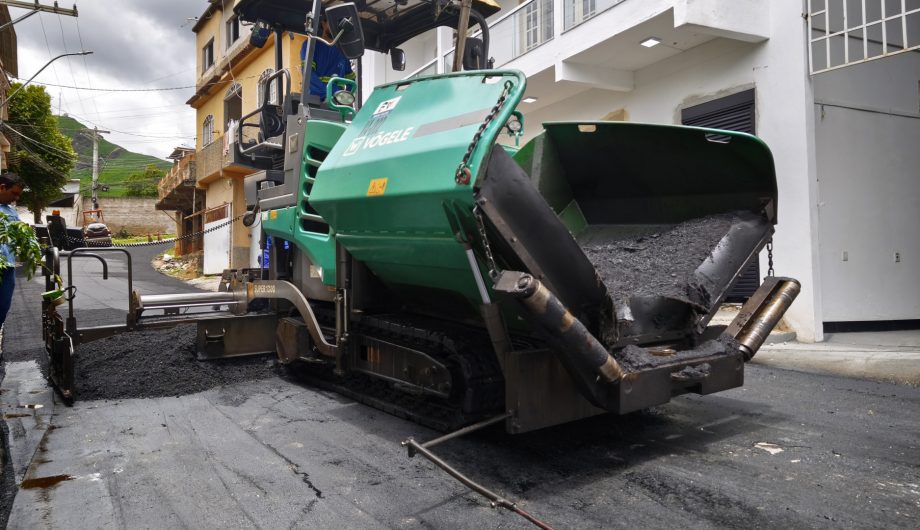 Obras de pavimentação avançam para ampliar a infraestrutura do Parque das Laranjeiras