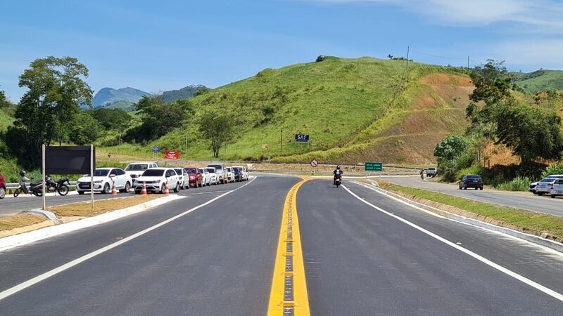 Governo do Estado entrega obra de recuperação da ES-297 em Bom Jesus do Norte