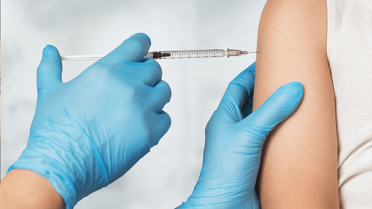 Vacina contra a gripe já esta disponível para trabalhadores da saúde em Cachoeiro