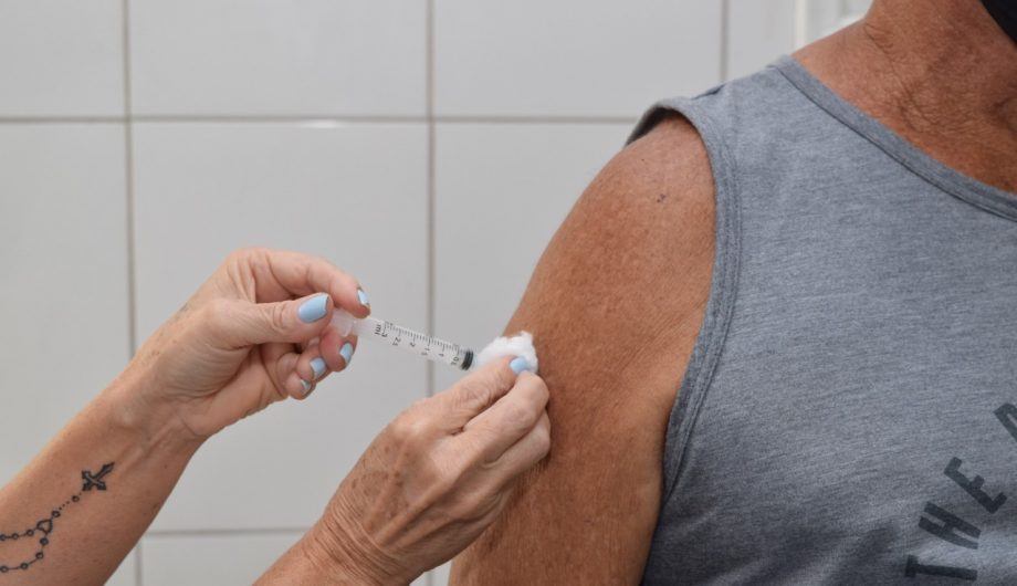 Covid-19: Em Cachoeiro idosos devem ter atenção com a data da segunda dose da vacina