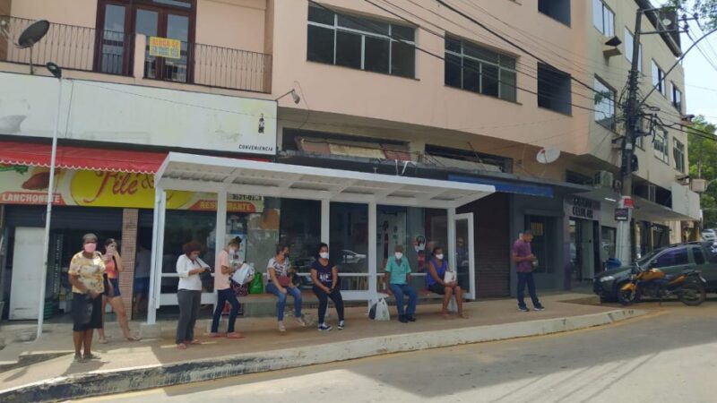 Cachoeiro: Mais pontos de ônibus recebem novos abrigos