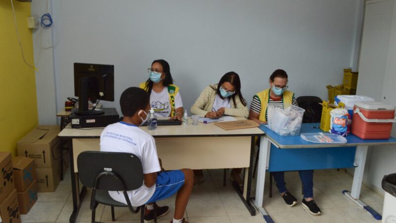 Cachoeiro: Vacinação contra a Covid-19 começa nas escolas do município