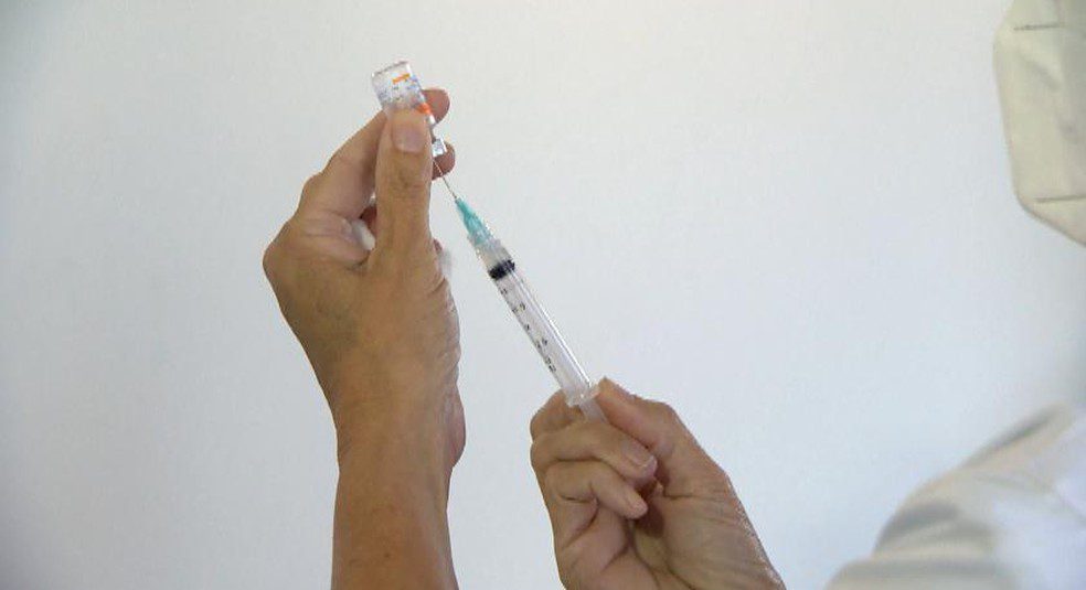 Anchieta: Vacinação contra Covid-19 e gripe neste domingo em posto da cidade