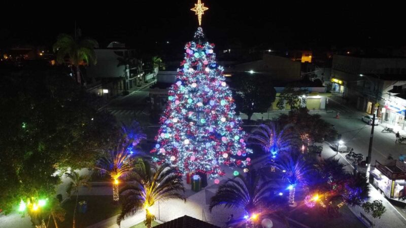 Itapemirim: 150 crianças da rede pública abrem programação de Natal na cidade