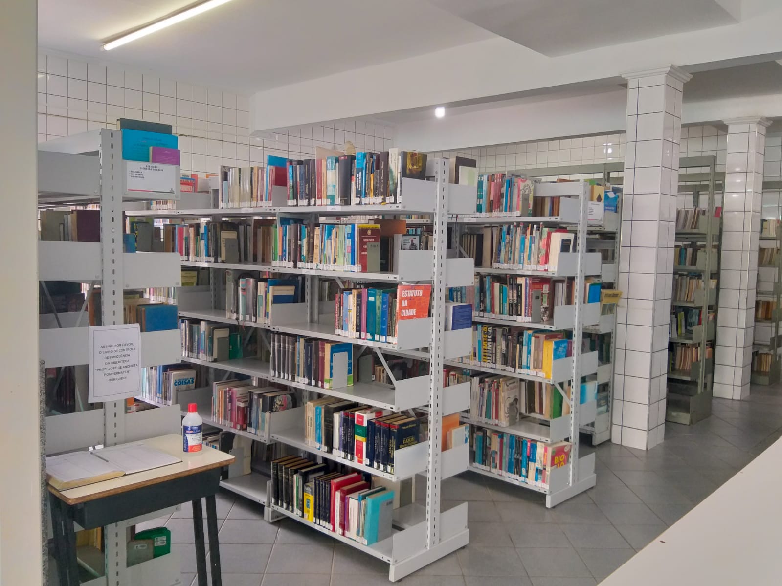 Anchieta: biblioteca Municipal em novo endereço com espaço mais amplo e acessível