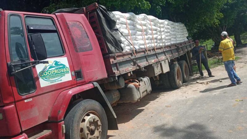 Itapemirim: produtores rurais de pelo menos quatro localidades receberam lotes de ração balanceada