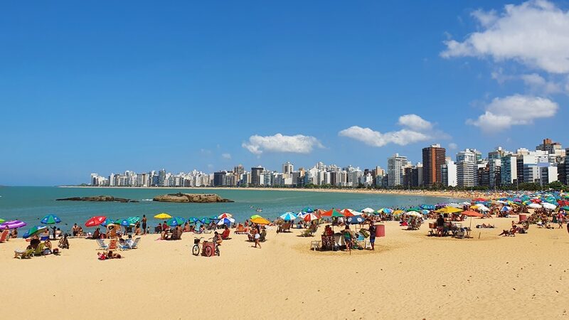 Vila Velha: rampas garantem acessibilidade à praia na orla da cidade