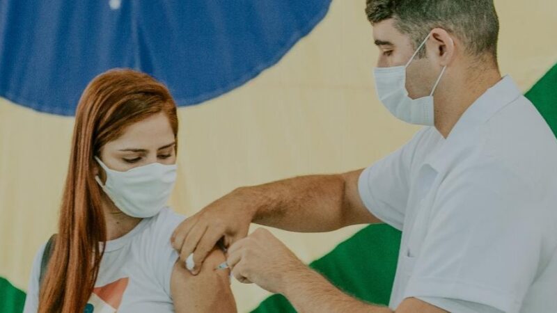 Vila Velha: Praia da Costa e em Terra Vermelha abrem vacinação noturna