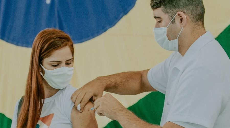 Vila Velha: Praia da Costa e em Terra Vermelha abrem vacinação noturna