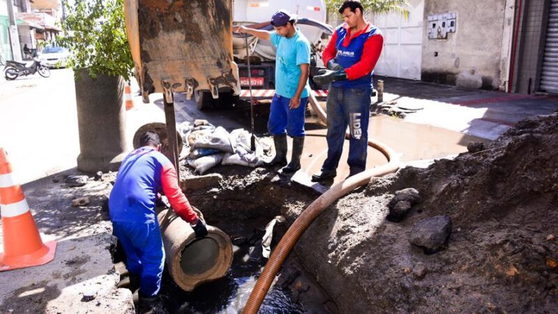 Mais um bairro de Vila Velha recebe ​drenagem e patrolamento para melhoria de vias