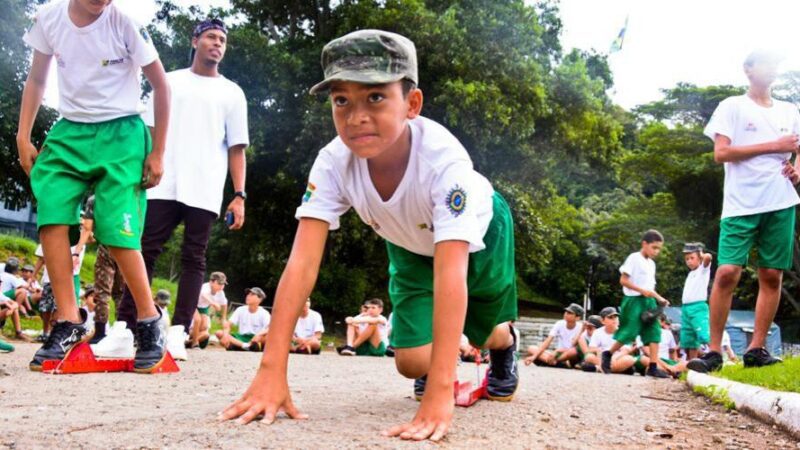 Em Vila Velha ​400 alunos participam do programa Forças no Esporte, parceria com a Marinha