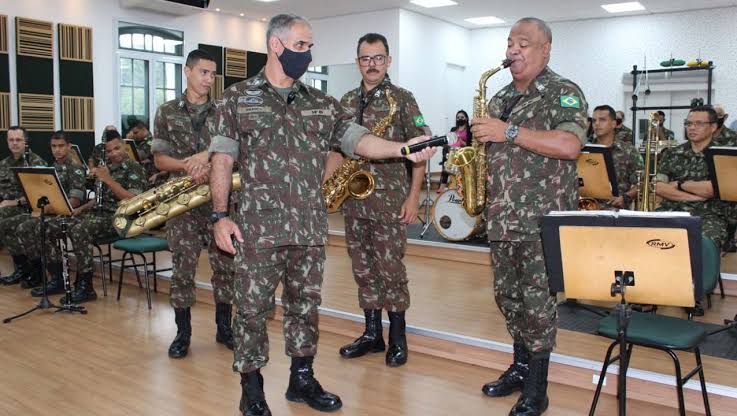 Mais uma escola de Cariacica recebe a banda do 38º Batalhão de Infantaria do Exército