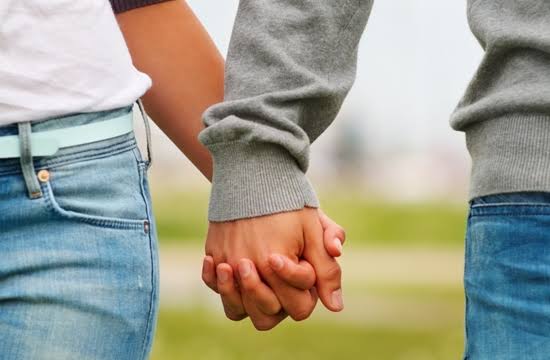 Ales: campanha incentiva namoro sem violência