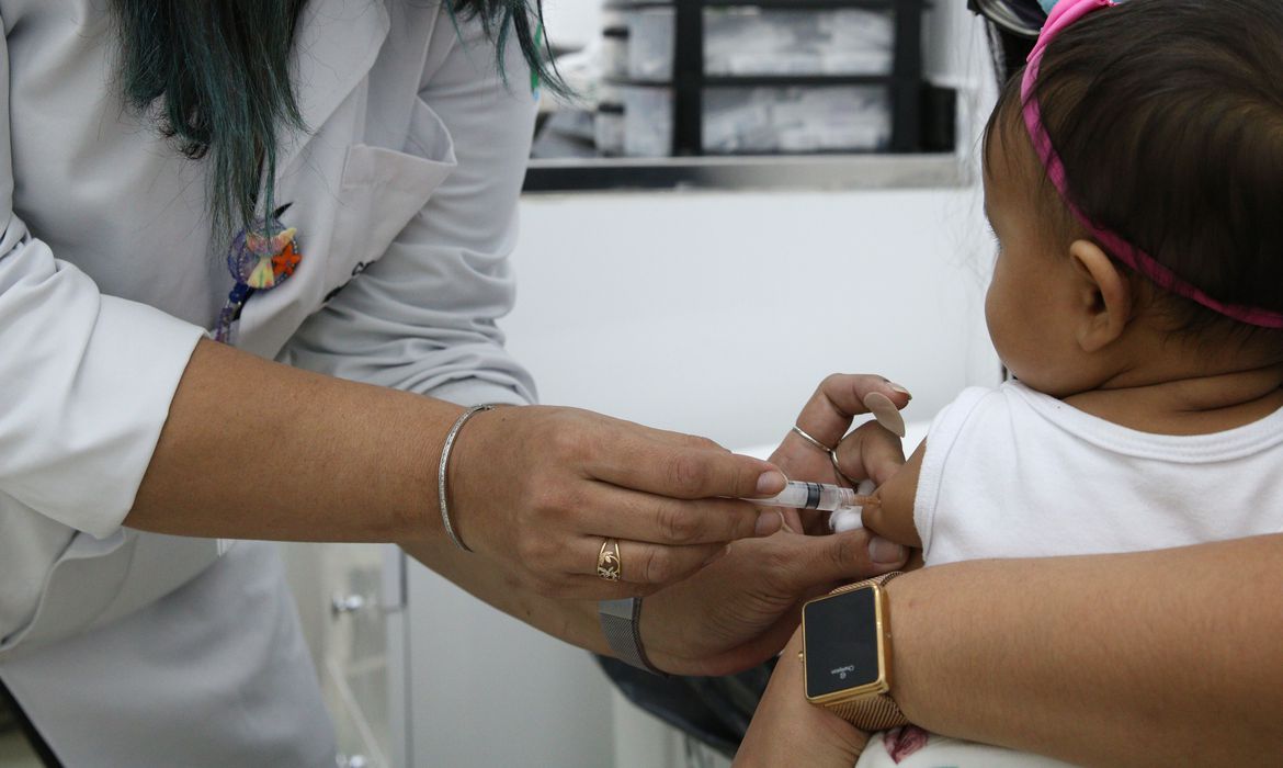 Serra inicia campanha de multivacinação em Unidades de Saúde