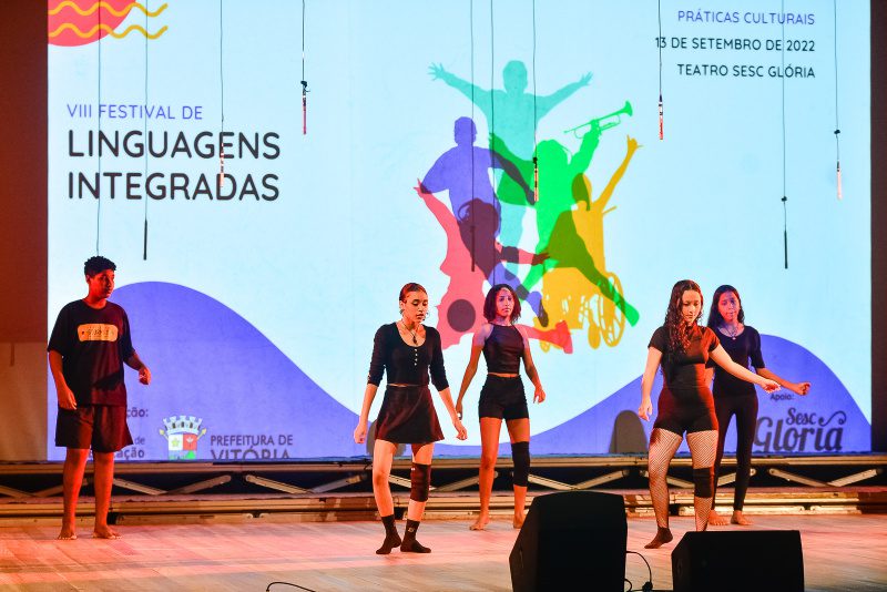 Festival de Linguagens em Vitória reúne mais de 700 estudantes em dois dias no Tancredão