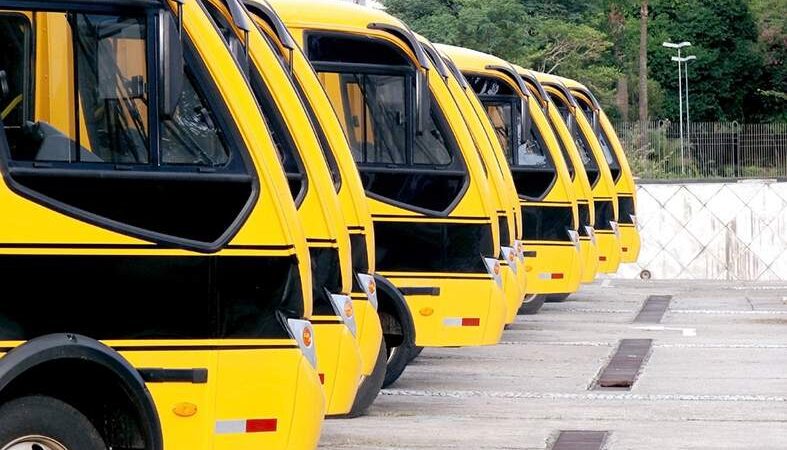 Novos ônibus escolares são entregues ao município de Vargem Alta