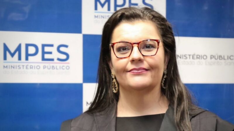 Luciana Andrade recebe denuncia de esquema antidemocrático