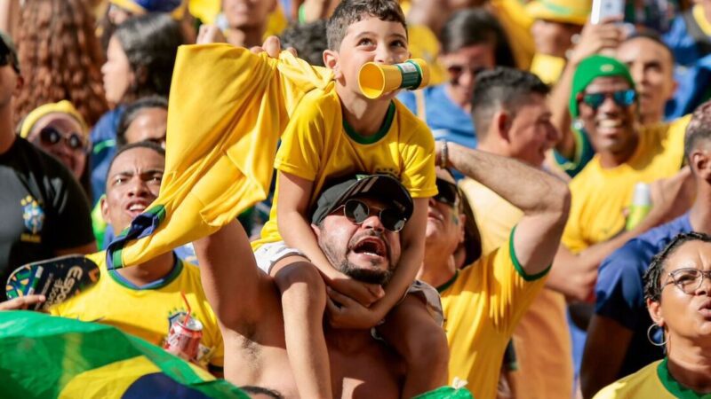 Copa do Mundo: Serra transmite Brasil x Croácia em telão na Praça de Serra Sede