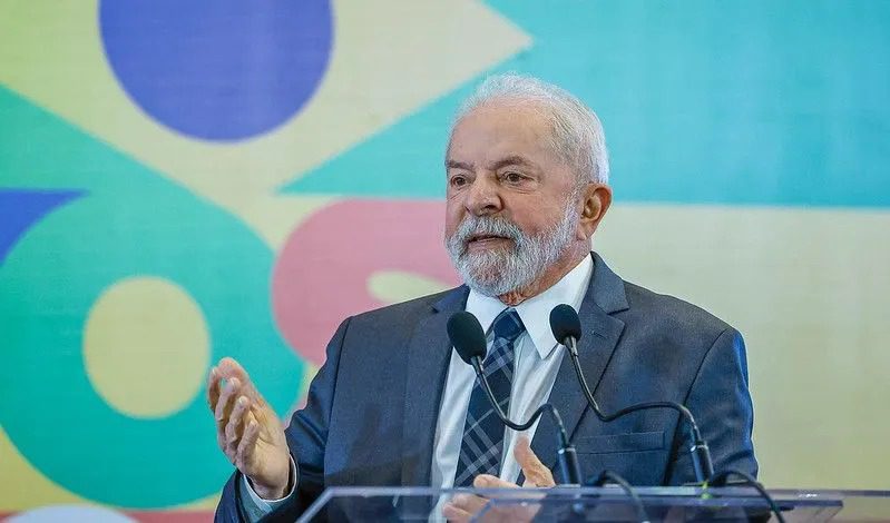 Lula decreta intervenção federal no DF, após invasão e vandalismo nos Três Poderes