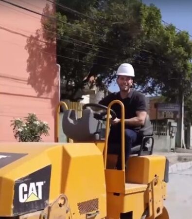 ‘Acabou a lama heim’ diz Arnaldinho Borgo sobre a obra em Ponta da Fruta