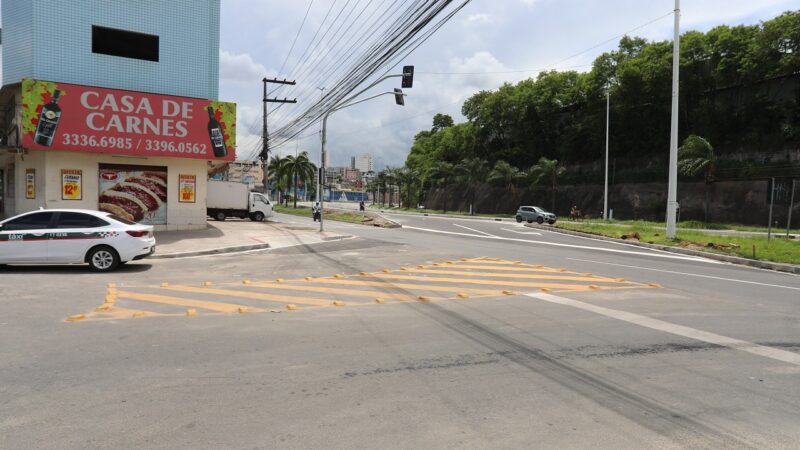 Novos semáforos e sinalização horizontal são instalados em Campo Grande pela Secretaria de Defesa Social