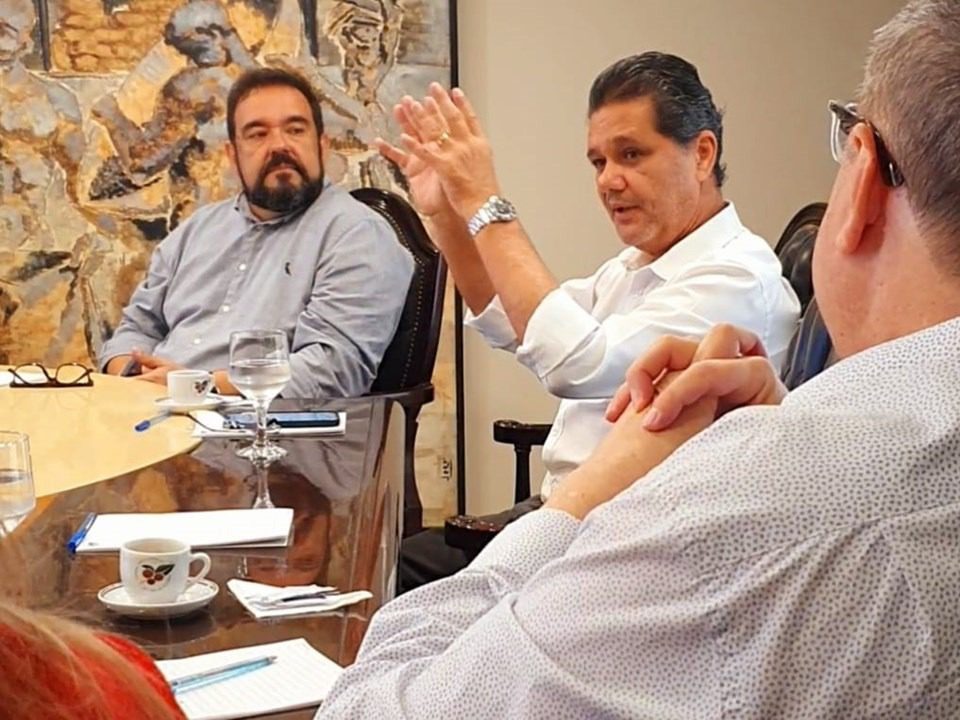 Representantes do Centro do Comércio de Café de Vitória e Governo do Estado debatem demandas