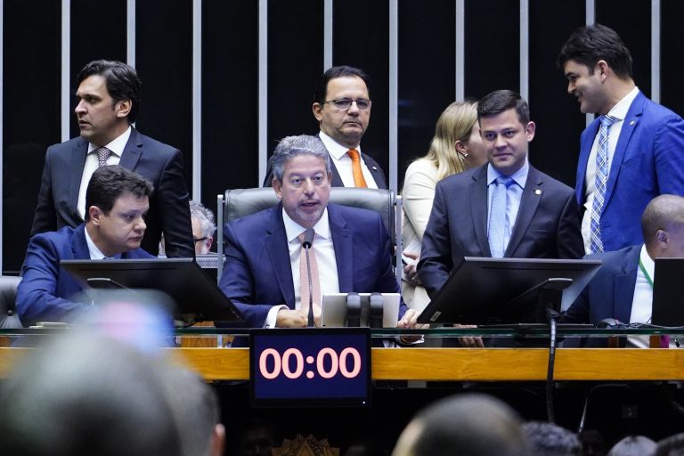 MP do benefício fiscal para remessa de dinheiro para o exterior é aprovada